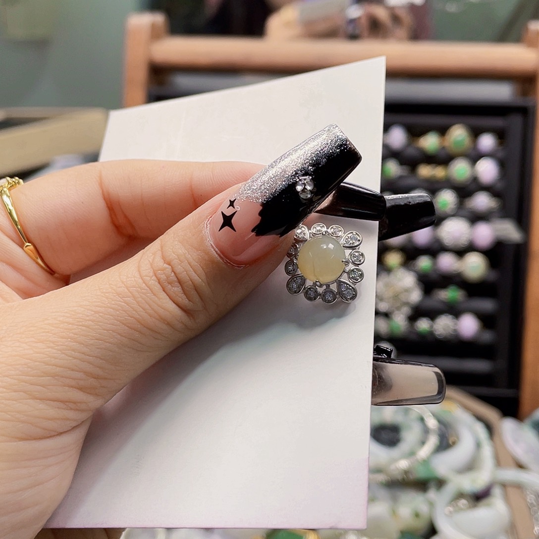 翡翠未镶嵌颈饰天然翡翠Ａ货