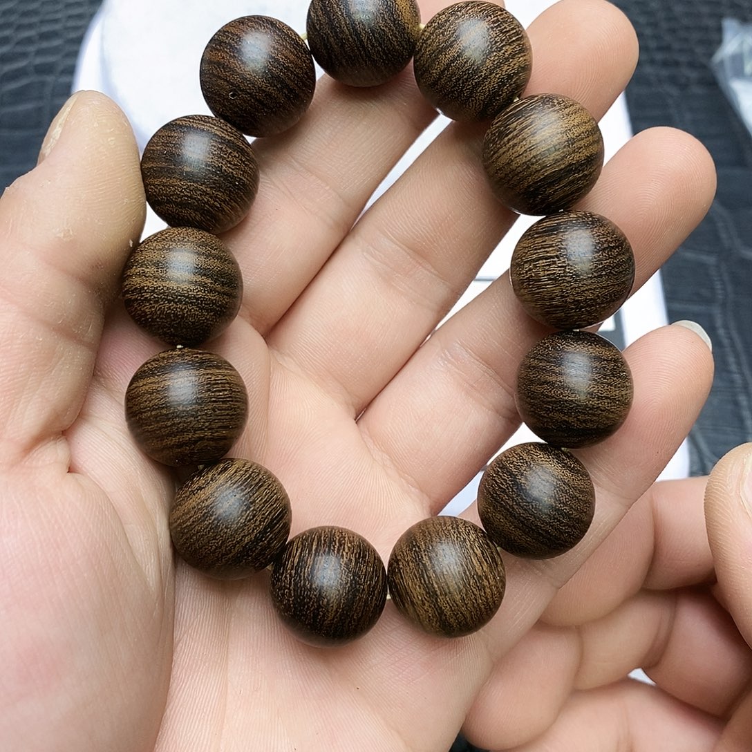 沉香碎屑沉香虎沉