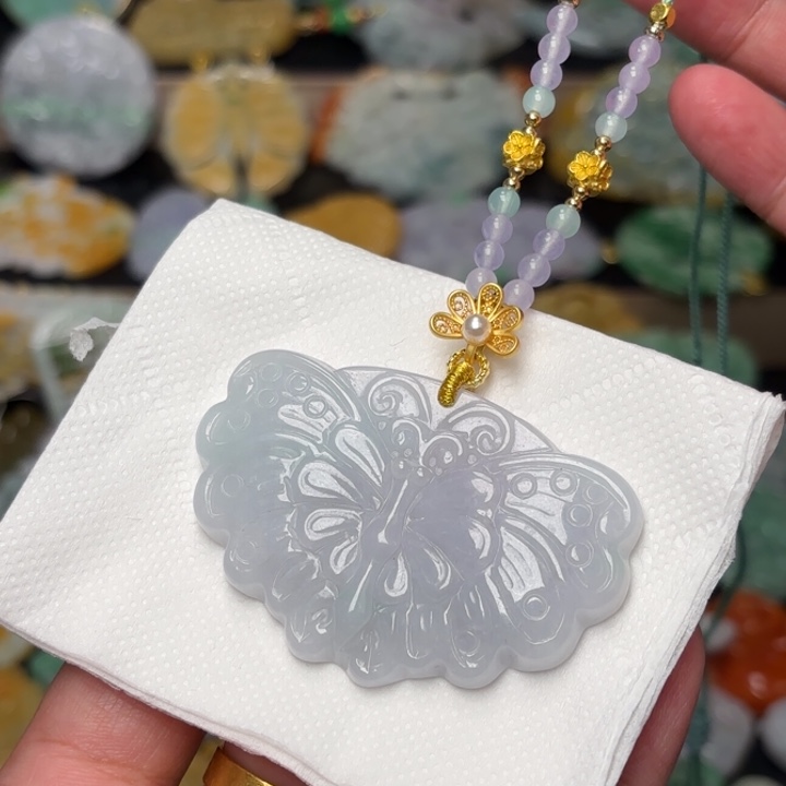 翡翠颈饰未镶嵌吊坠