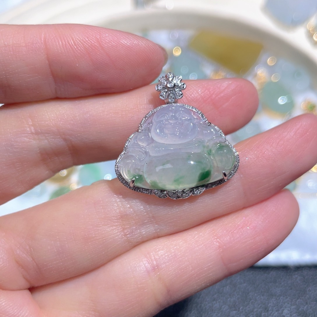 翡翠颈饰18K金镶嵌翡翠