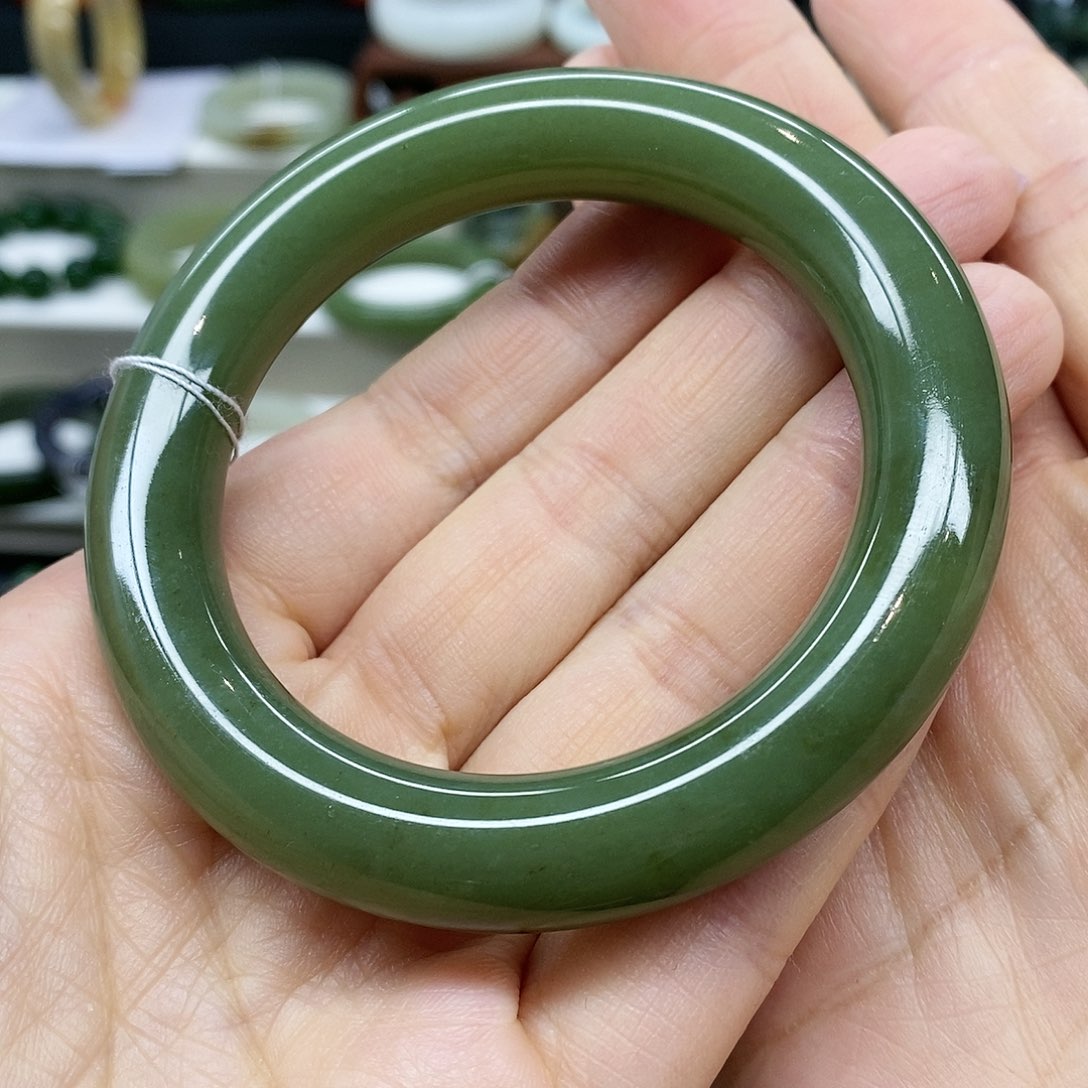 【闪购商品】和田玉手镯未镶嵌