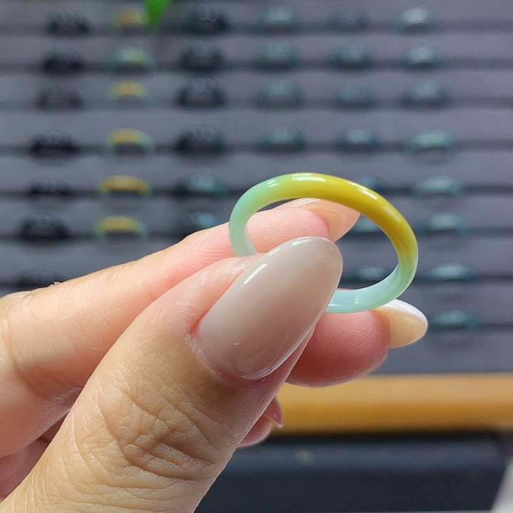 翡翠戒指未镶嵌     3864