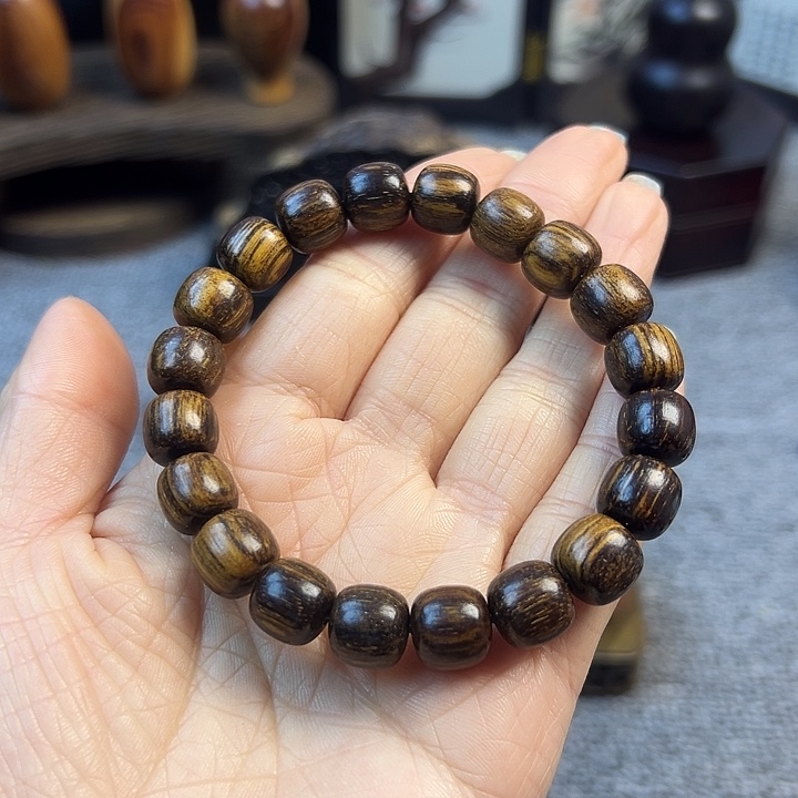 贡木天然香手老型珠手串
