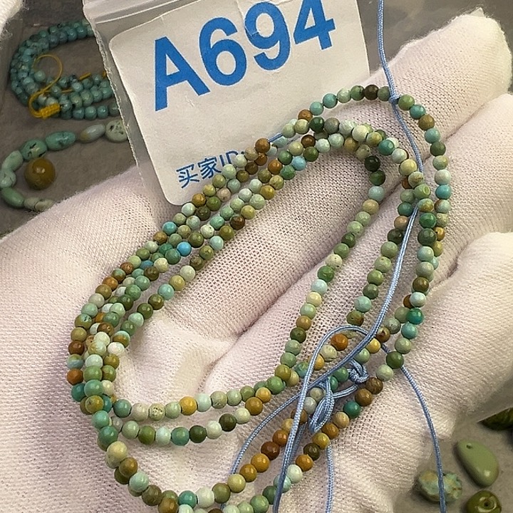 绿松石未镶嵌珠宝奇石