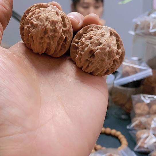 【闪购商品】把件文玩核桃38.5磨盘红皮