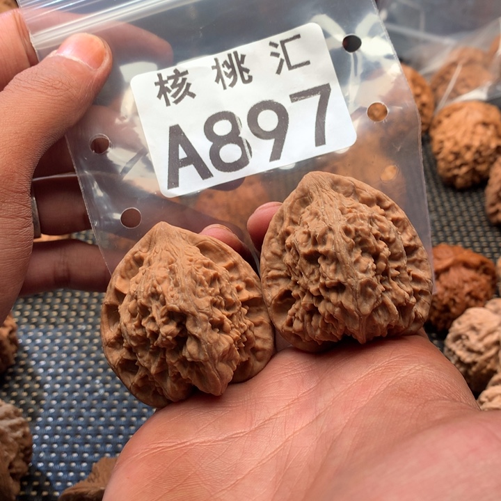 ？***？吊坠文玩核桃红狮子