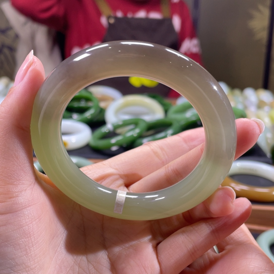 和田玉未镶嵌手镯57圆条