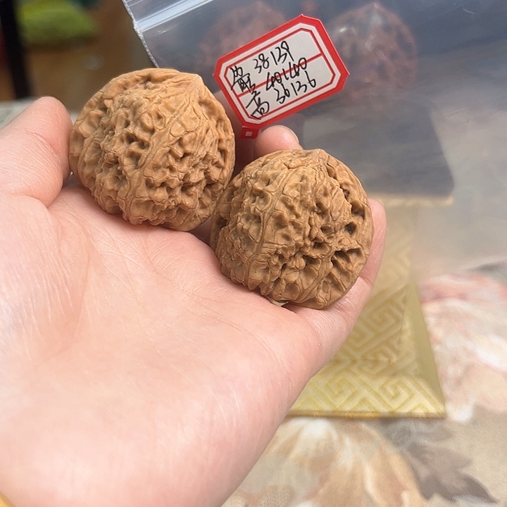 文玩核桃把件赵喜满南将石