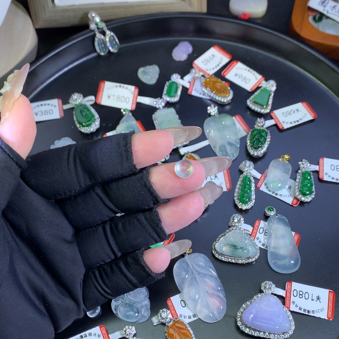 翡翠未镶嵌吊坠(不含链)冰蛋