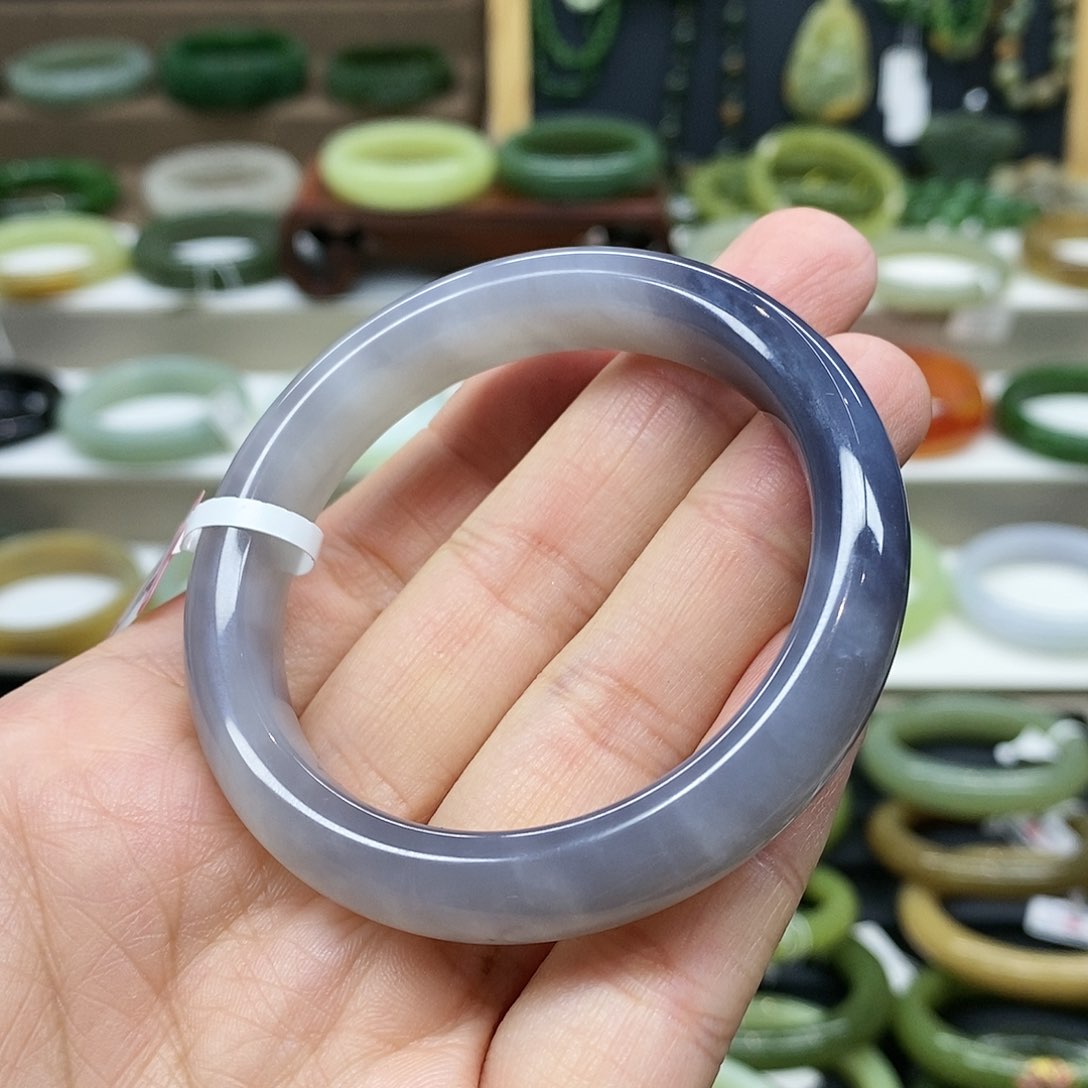 【闪购商品】未镶嵌手镯和田玉