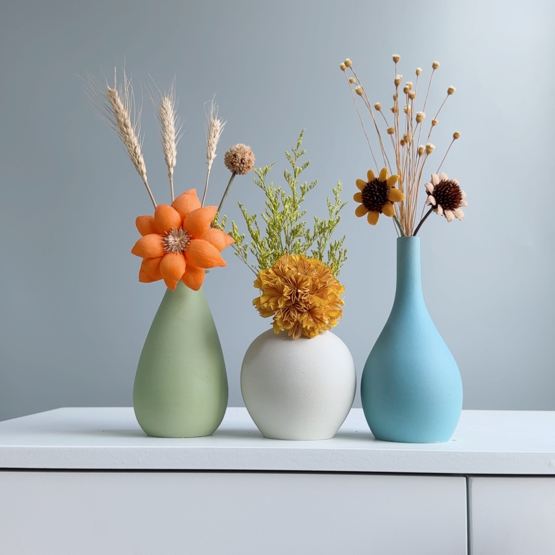 摆件陶瓷小花瓶含花总高约20-30cm