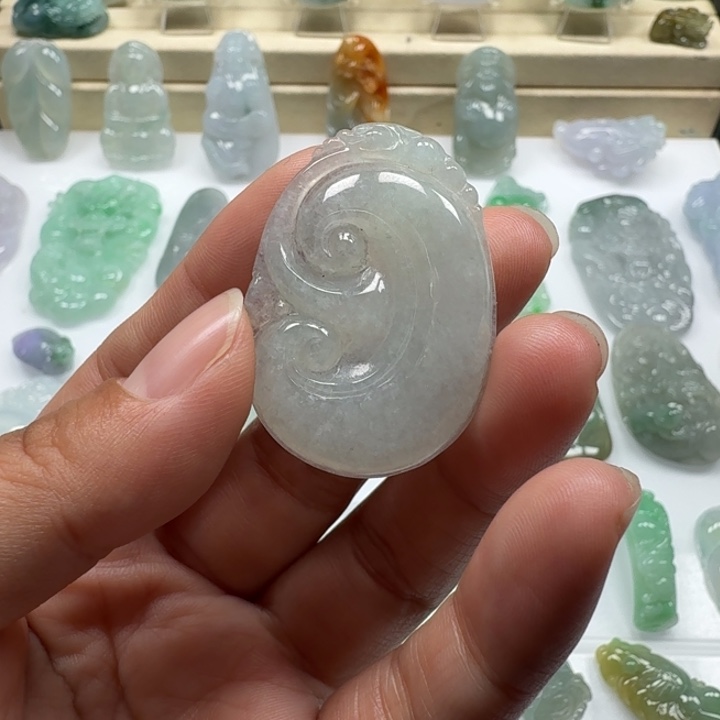 翡翠未镶嵌颈饰翡翠