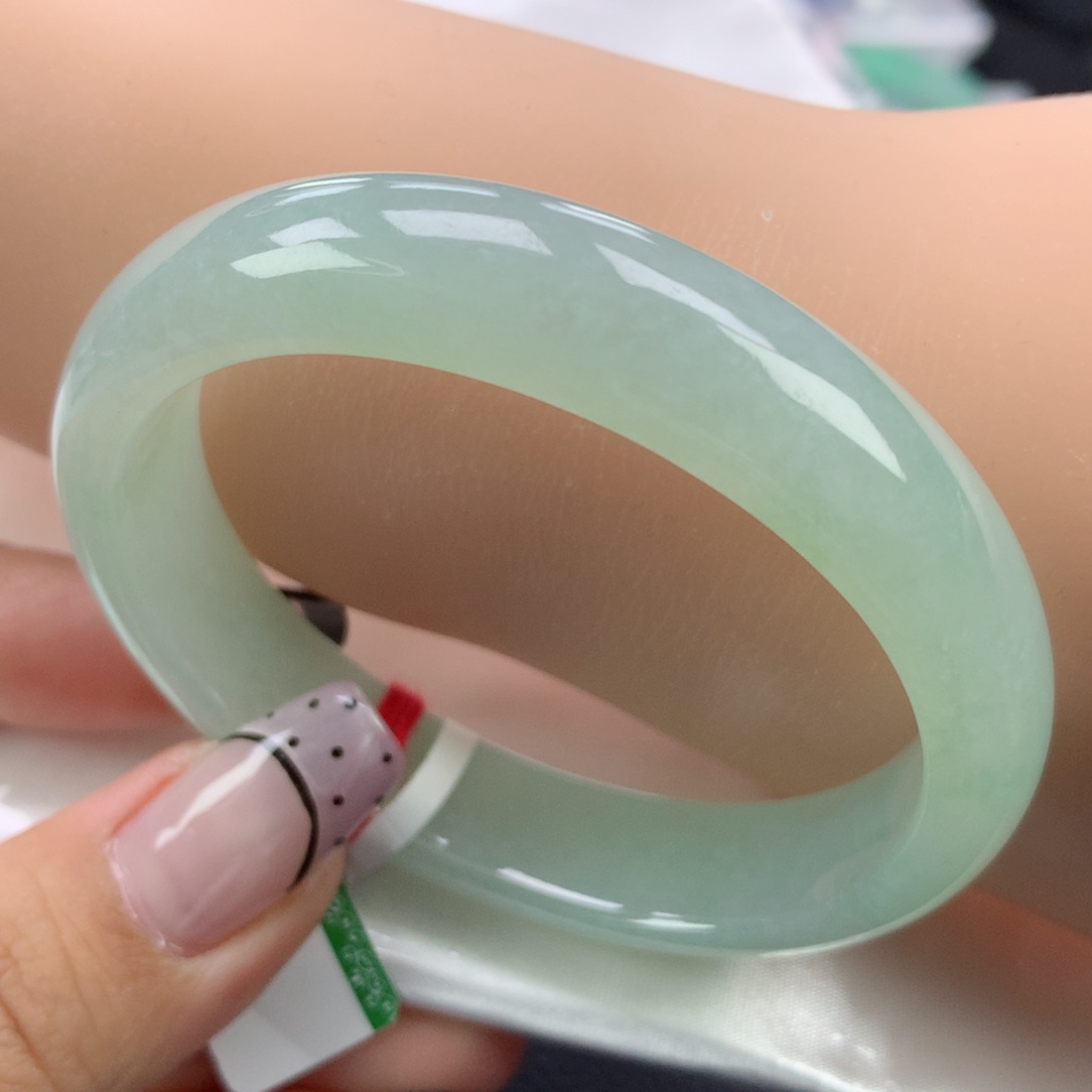 翡翠手镯未镶嵌55贵妃