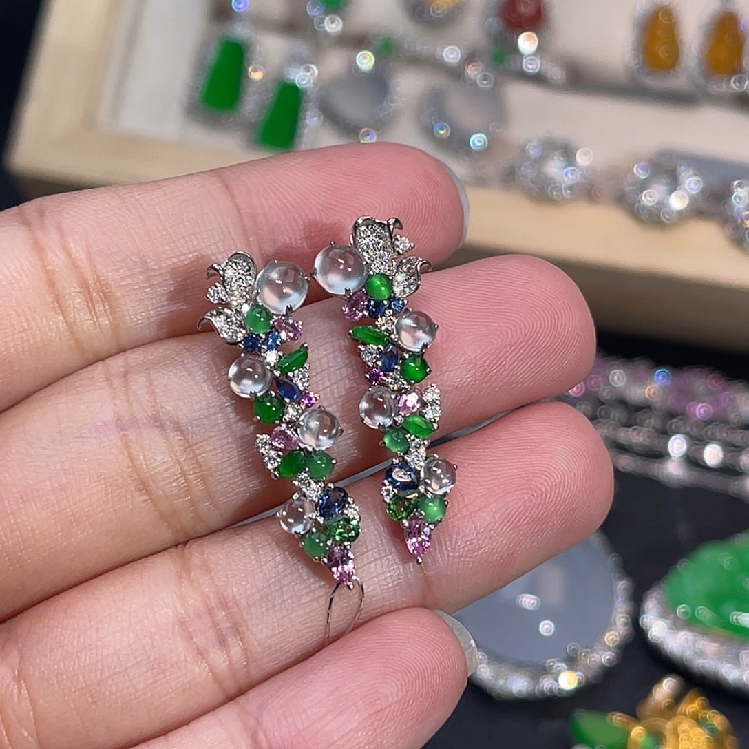 18K金镶嵌翡翠耳饰多宝