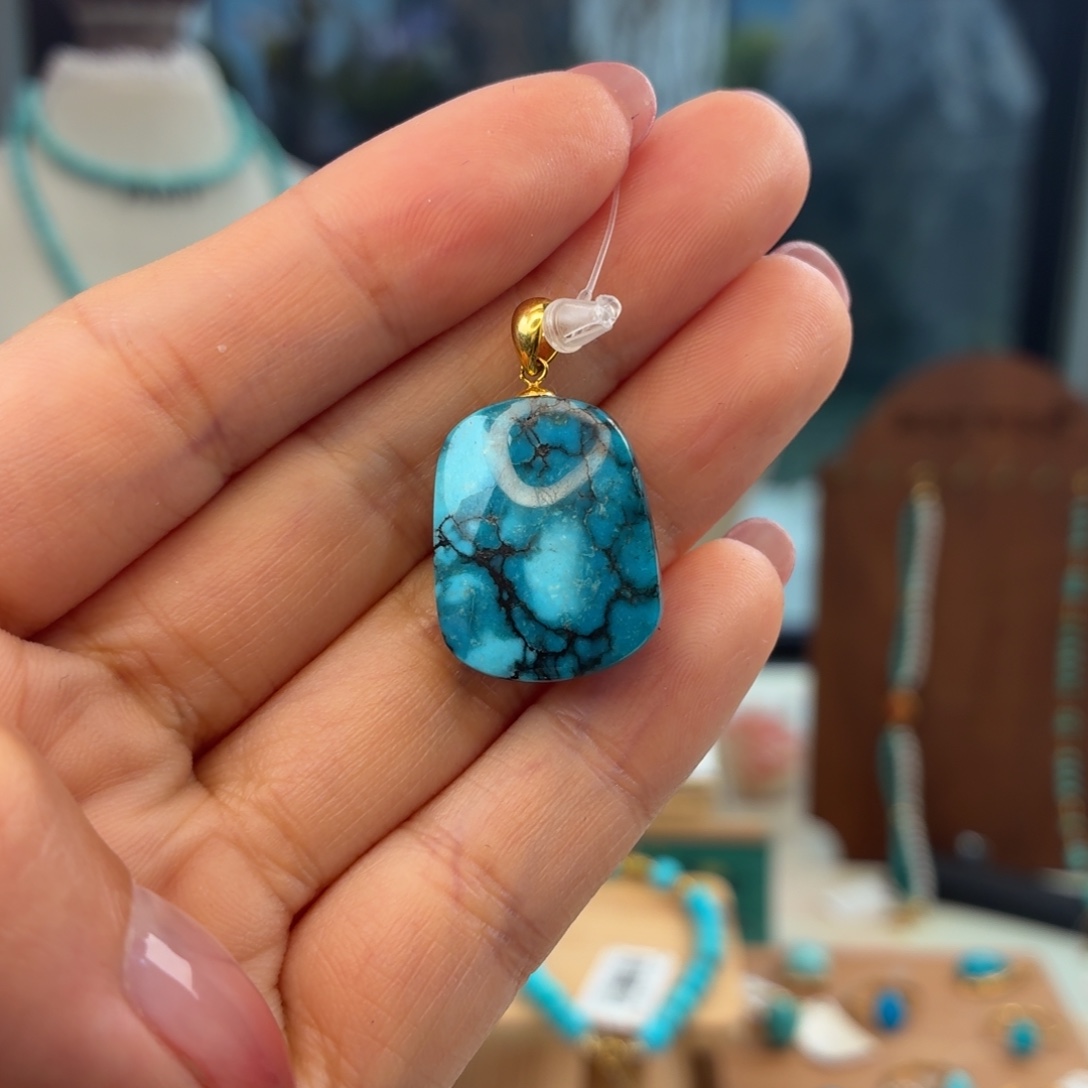 绿松石18K金镶嵌颈饰