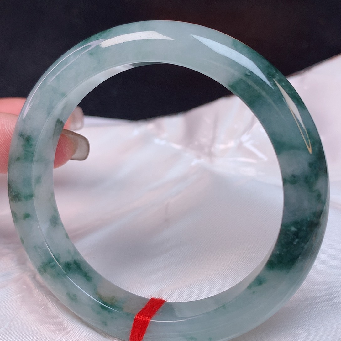 翡翠手镯未镶嵌56+ 翡翠手镯