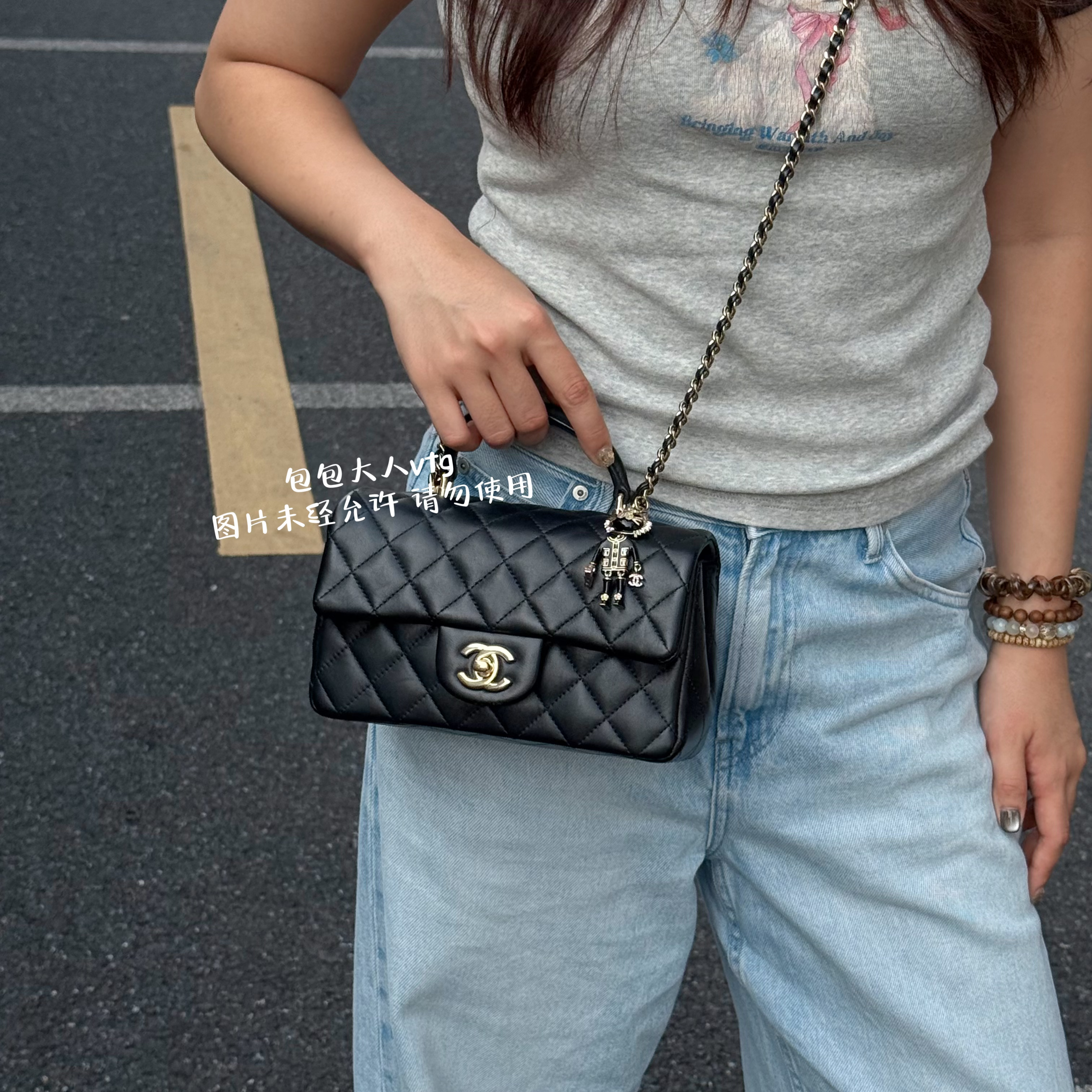 99新 Chanel/香奈儿 黑金CF小狮子22P手提单肩包