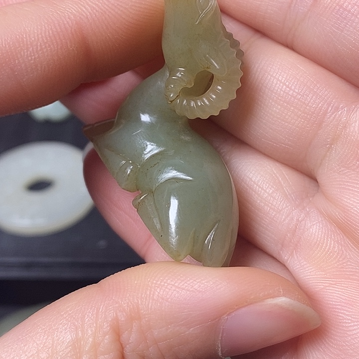 和田玉（糖玉）车挂未镶嵌