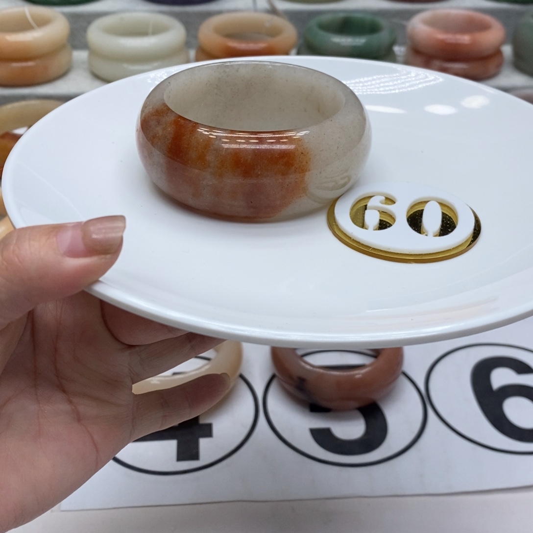 石英质玉未镶嵌手镯