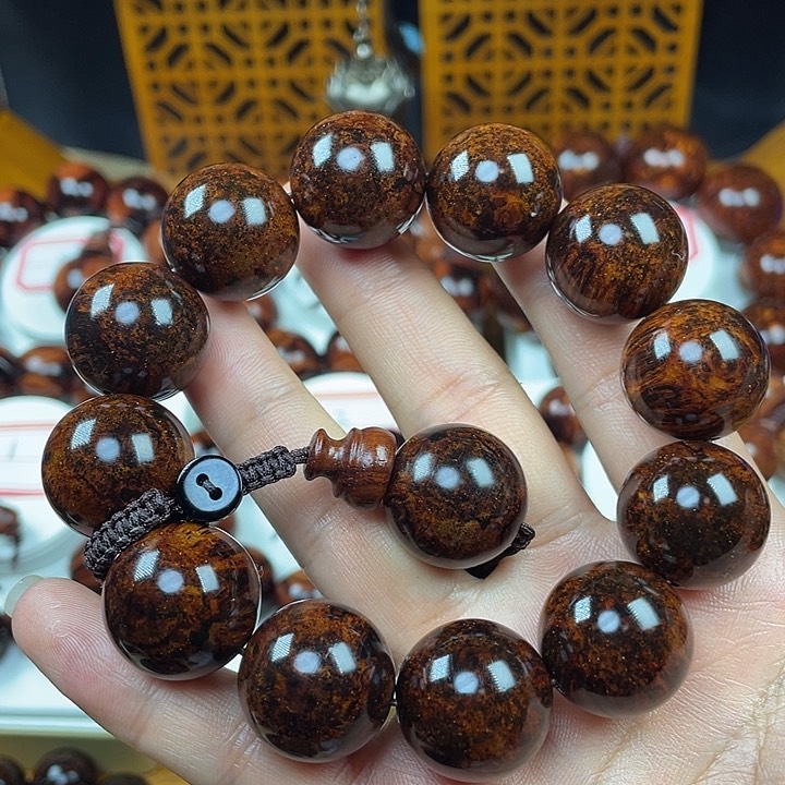 黄花梨/降香黄檀越**流黄花梨2.0芝麻点芝麻柳