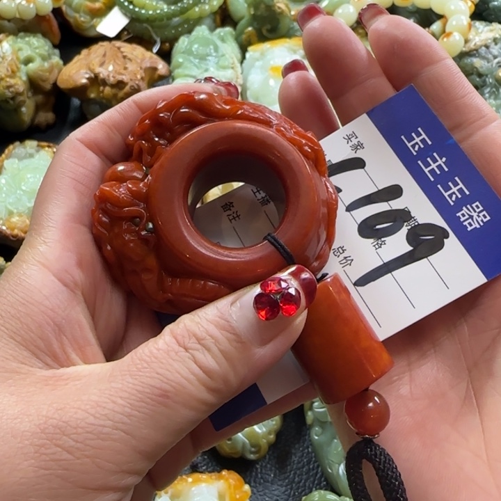 透闪石质玉手把未镶嵌