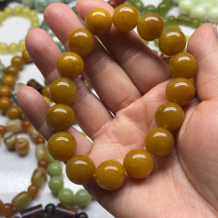 蛇纹石玉手串未镶嵌