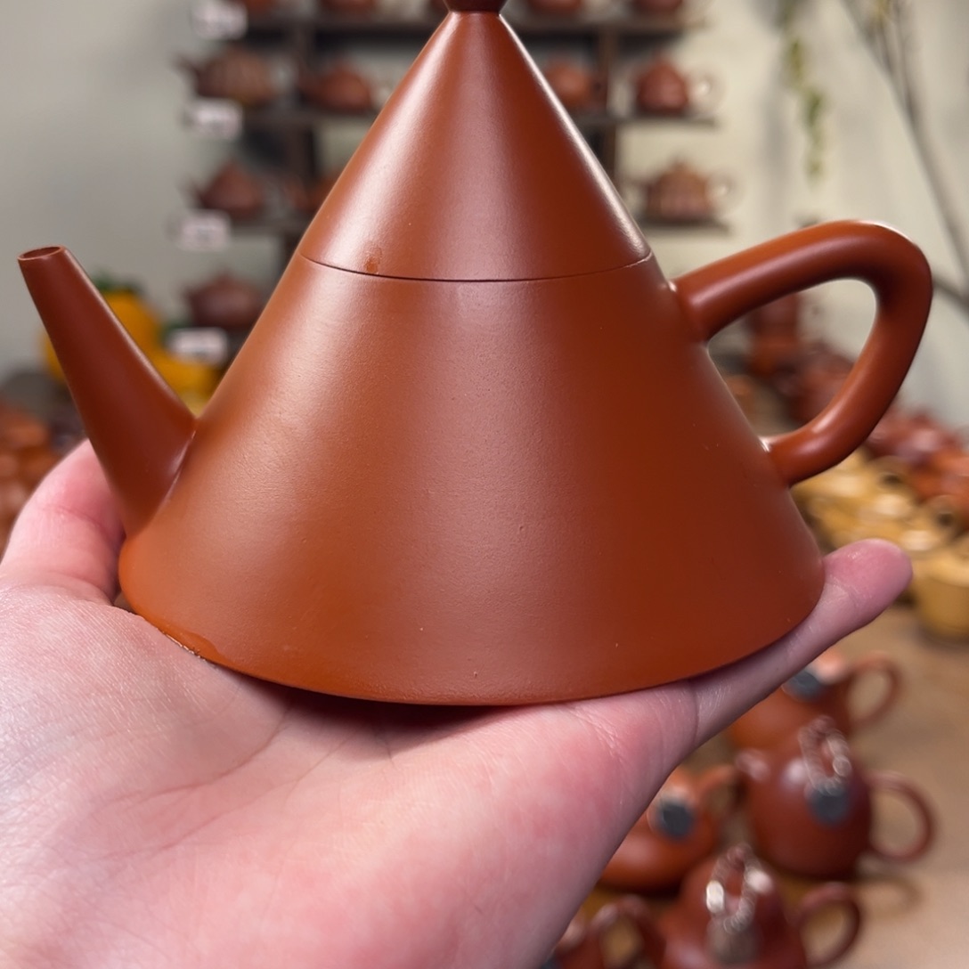 紫砂茶壶一****闲潮州原矿朱泥金字塔190c