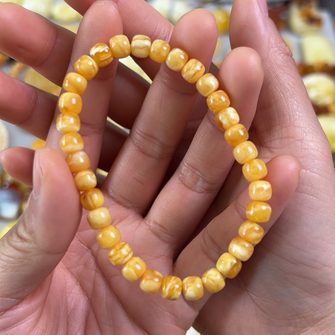 蜜蜡裸石未镶嵌蜜蜡