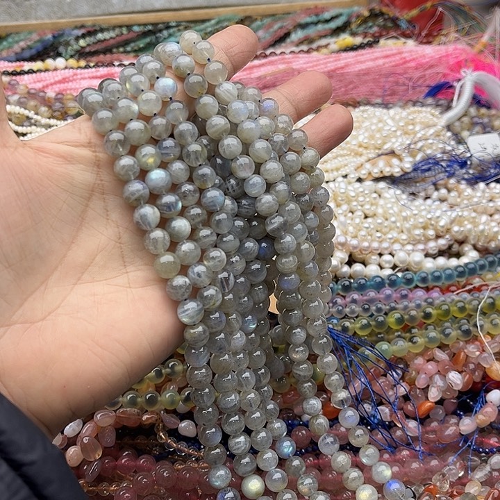 玛瑙/玉髓珠宝半成品未镶嵌一条8mm左右灰月光