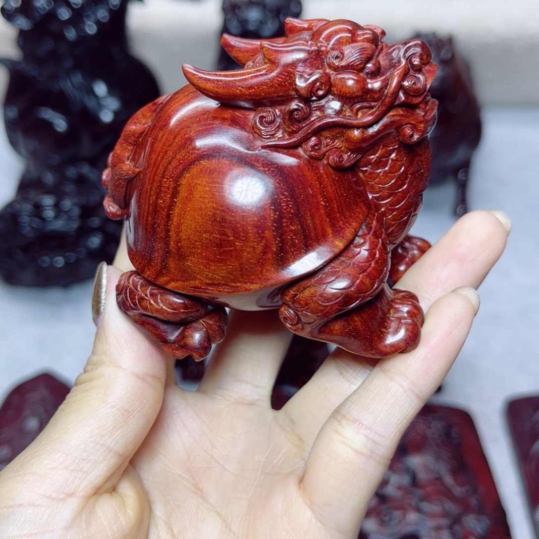 檀香紫檀（小叶紫檀）湘工雕刻龙龟