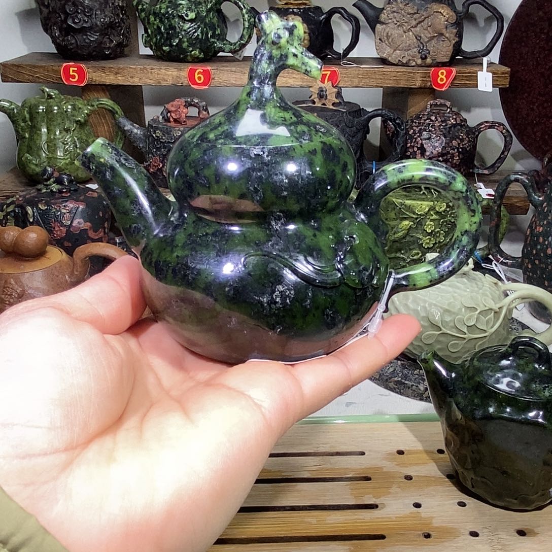 蛇纹石玉藏玉葫芦壶190cc