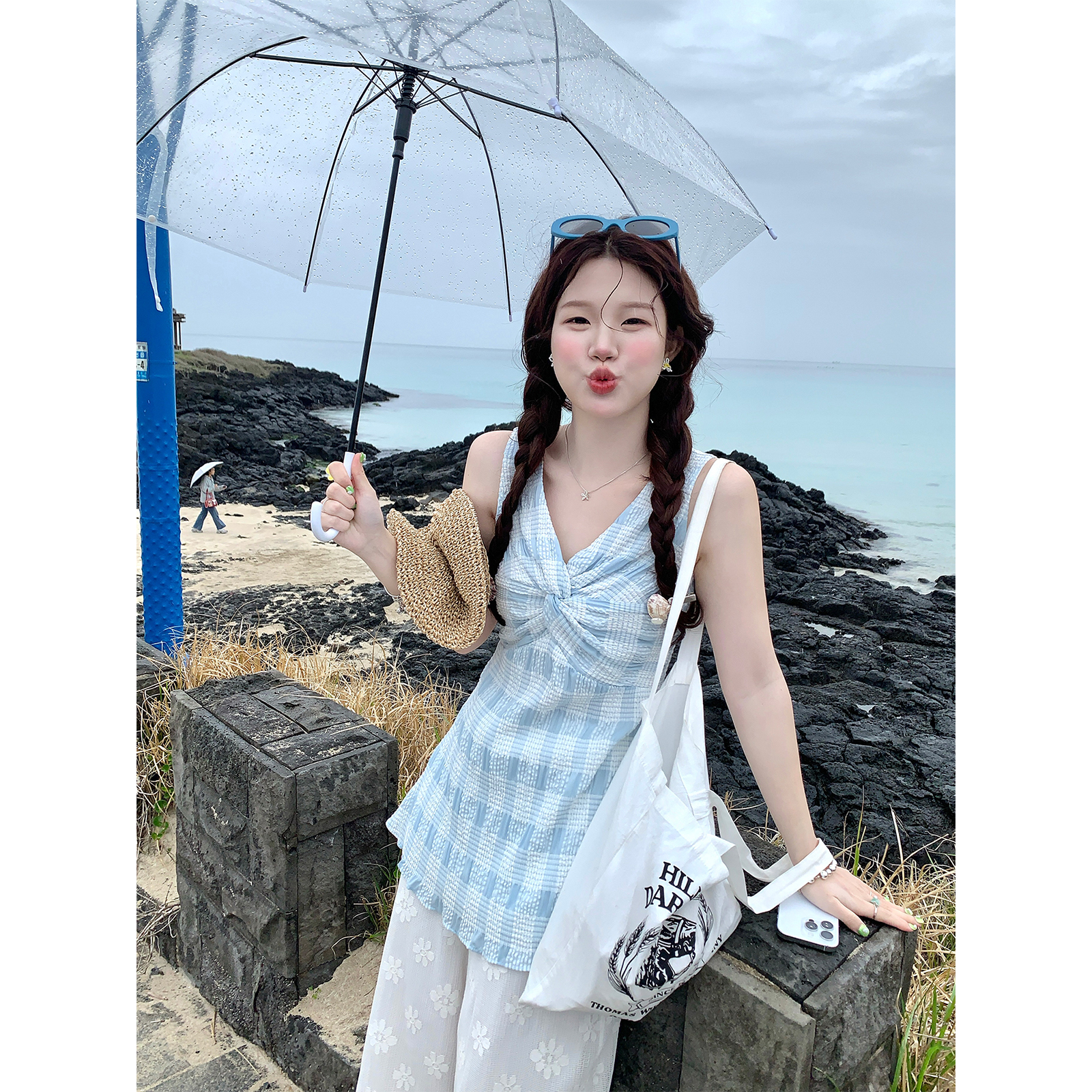 火火火【半夏琉璃】韩系扭结设计v领背心上衣D43012HH62