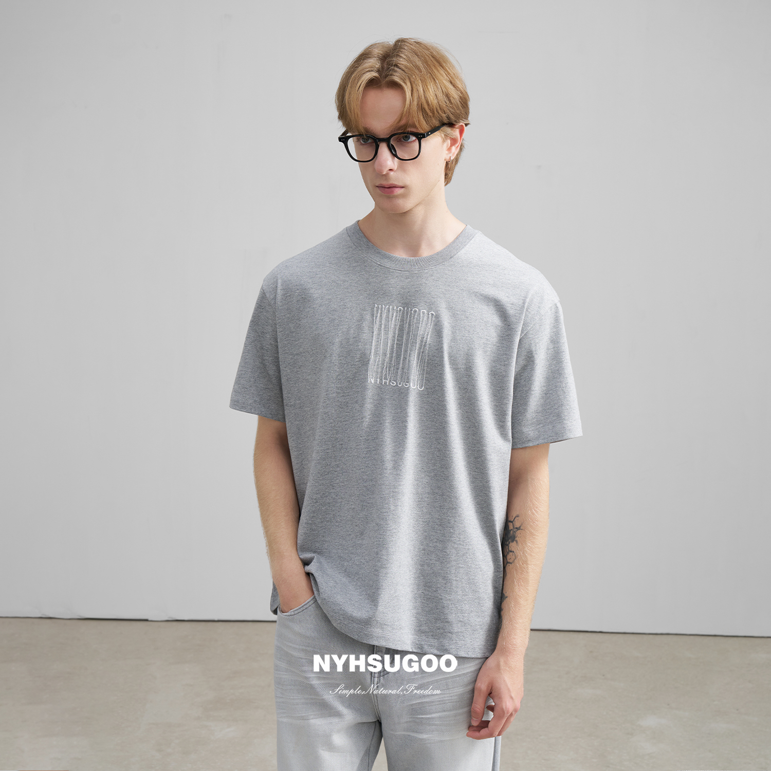NYHSUGOO/南乙夏季100%棉刺绣短袖T恤男士圆领百搭3630基础上衣