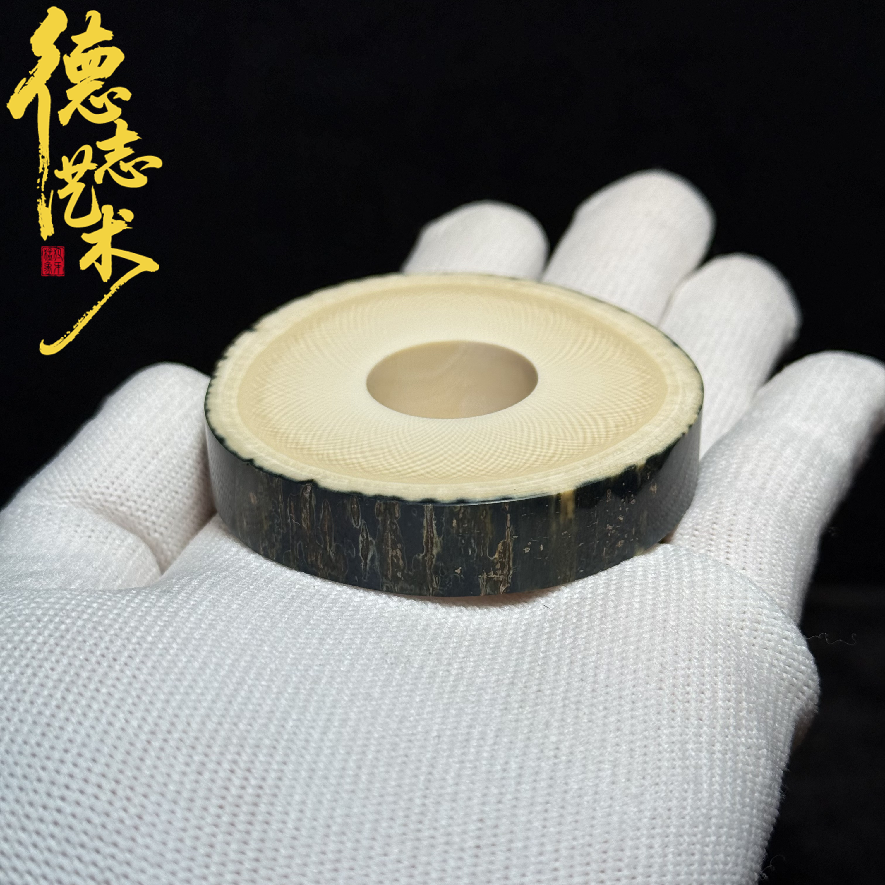 DEZHI/德志【蓝皮牙饼】55g满纹63*59*12mm猛犸牙把件K942