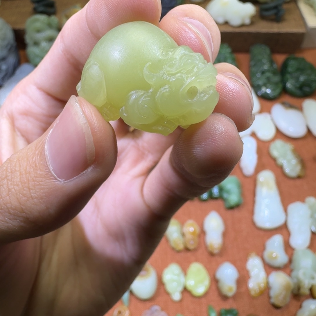 和田玉吊坠(赠链)未镶嵌