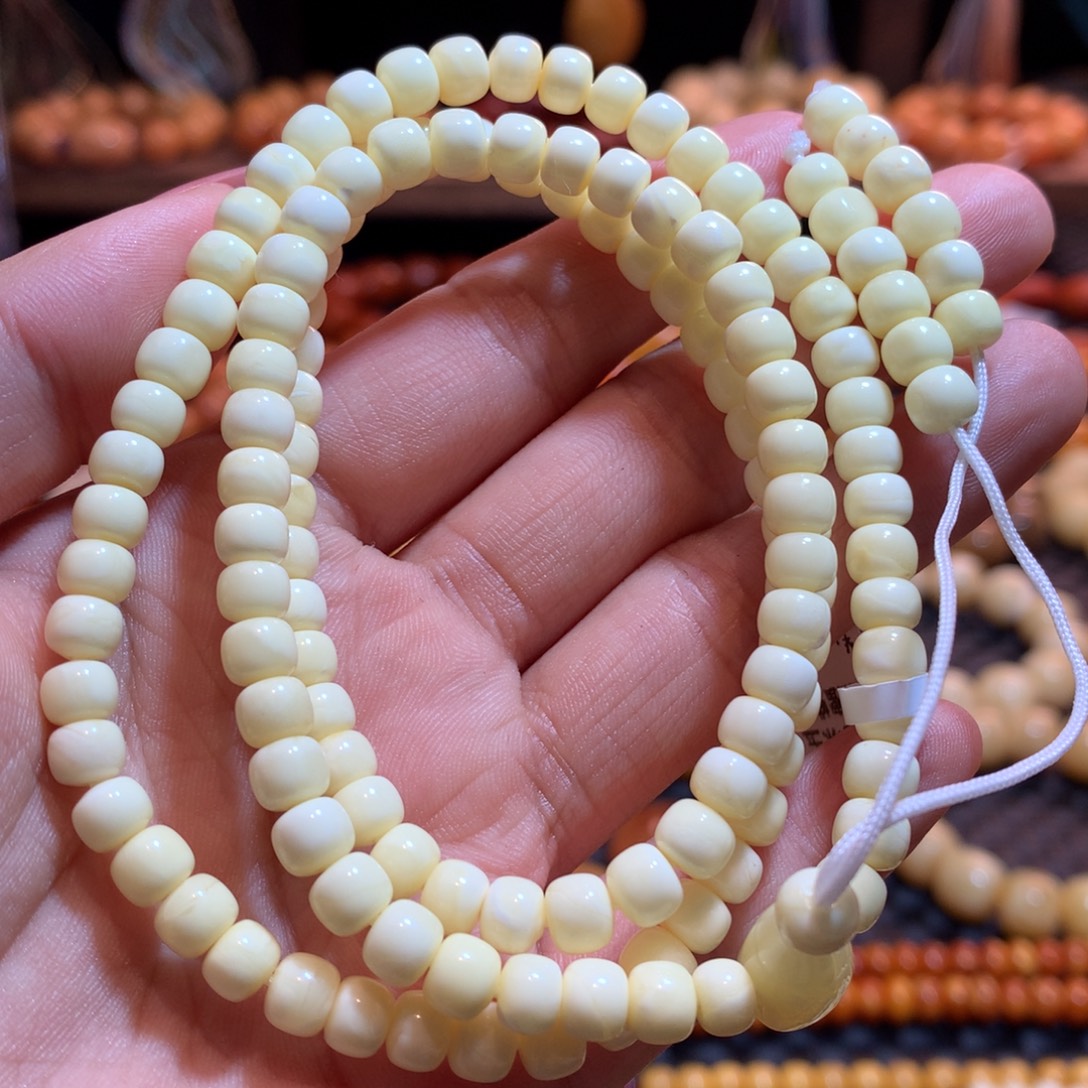 琥珀未镶嵌手链蜜蜡