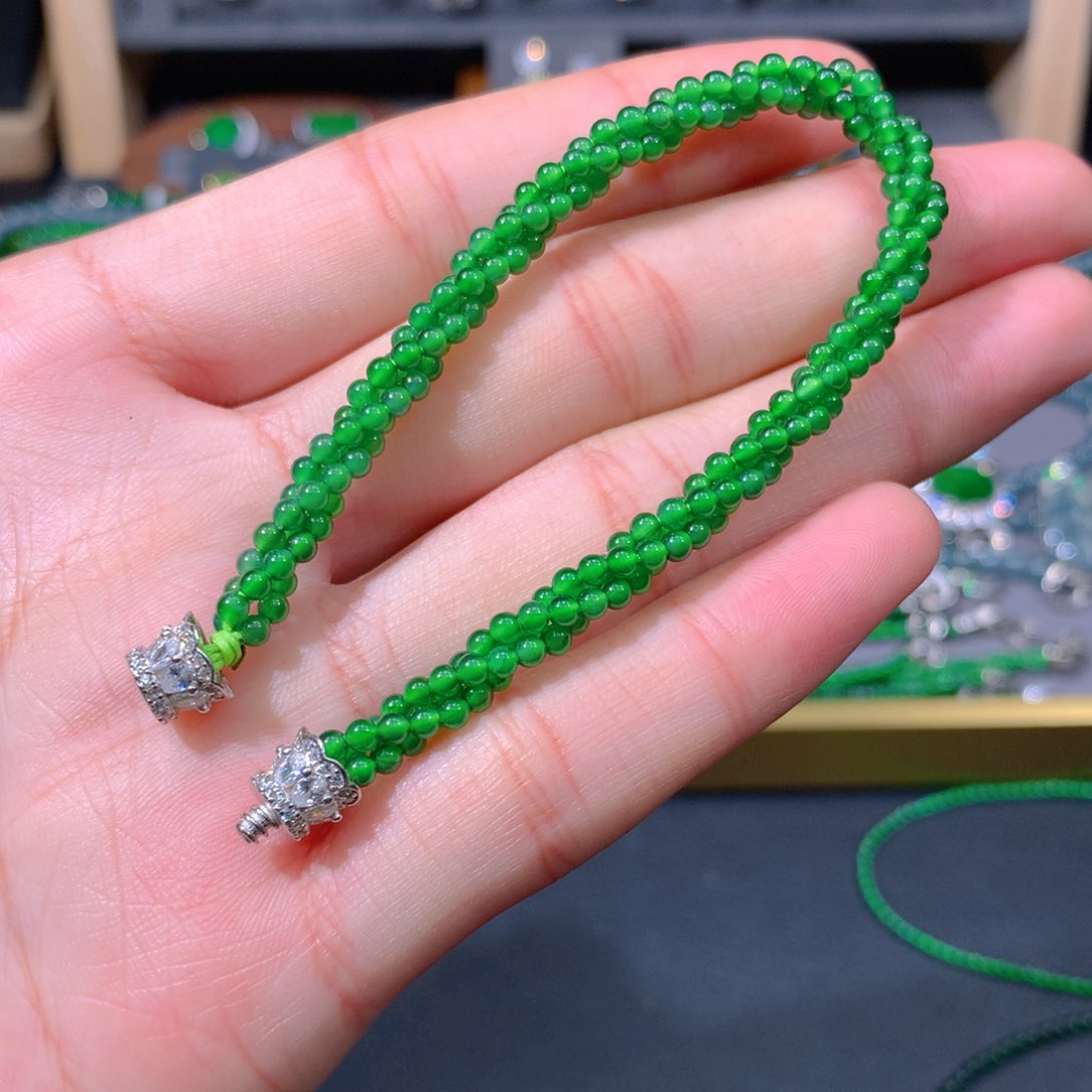 翡翠手链未镶嵌天然翡翠