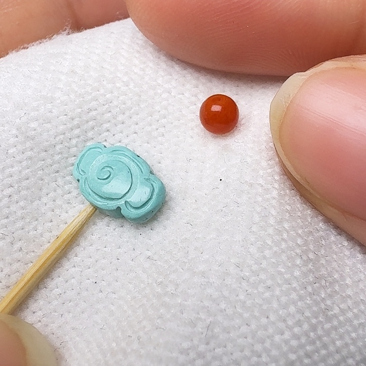 南红玛瑙未镶嵌珠宝奇石