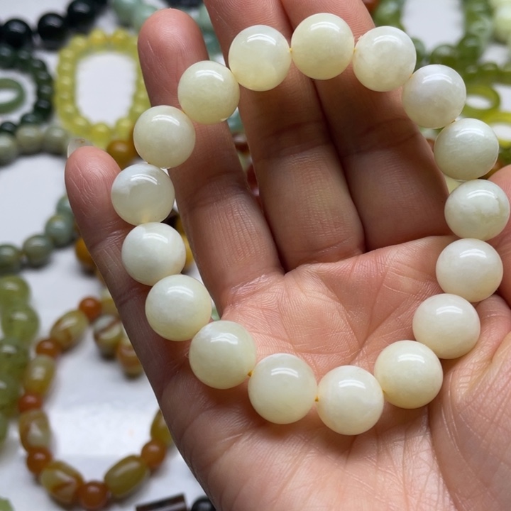 蛇纹石玉手串未镶嵌