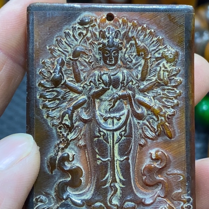 滴血莲花菩提吊坠