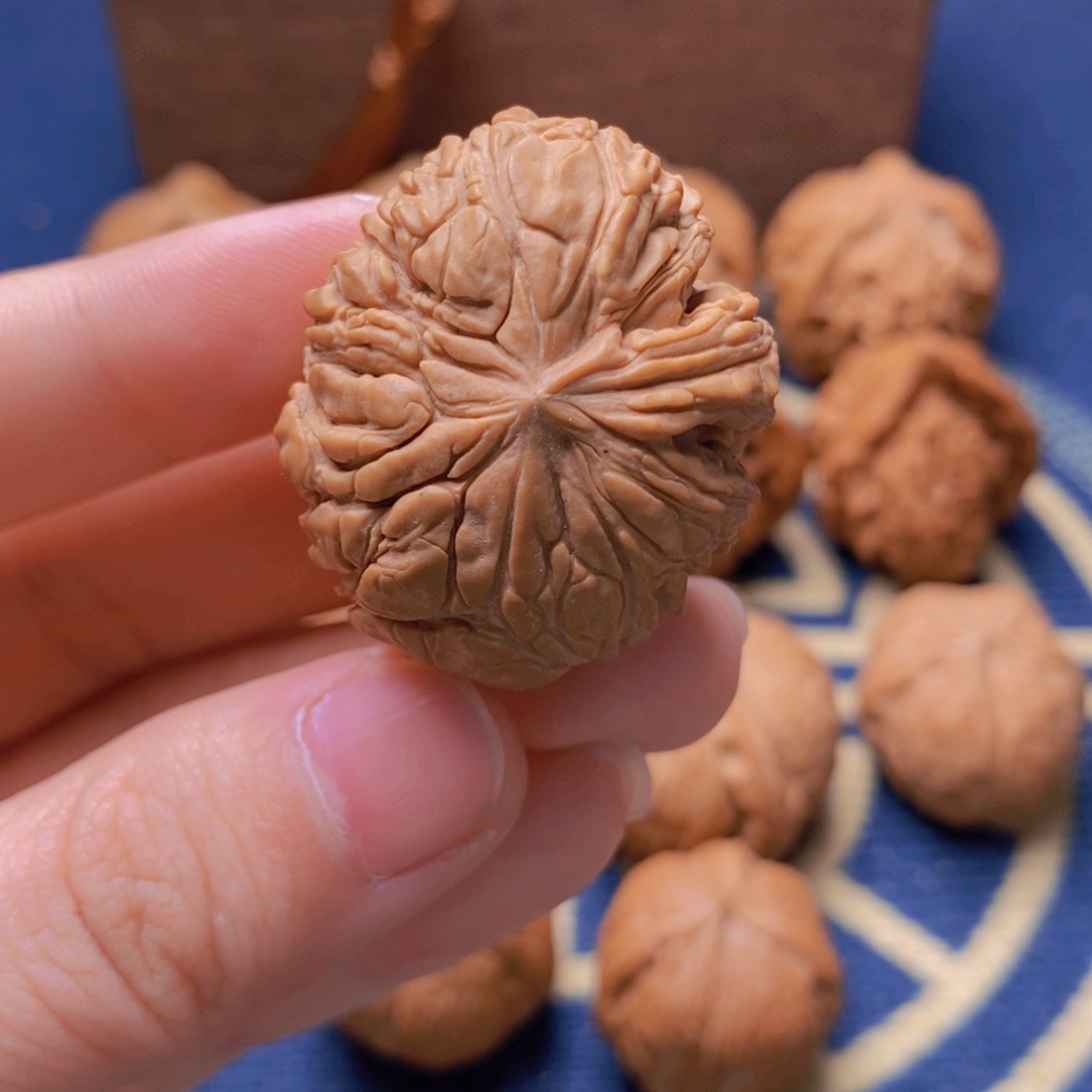 文玩核桃吊坠文玩核桃手把件南疆石蛇头