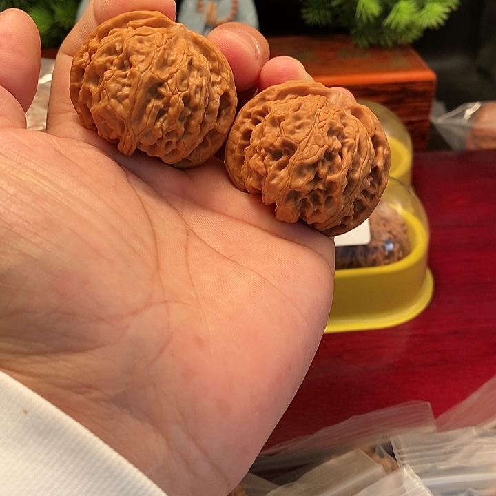 【闪购商品】文玩核桃吊坠宣苹果园