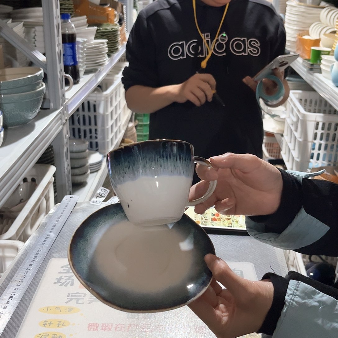 瓷片495。         3杯3碟