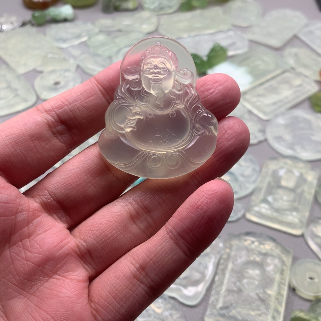 蛇纹石玉颈饰未镶嵌