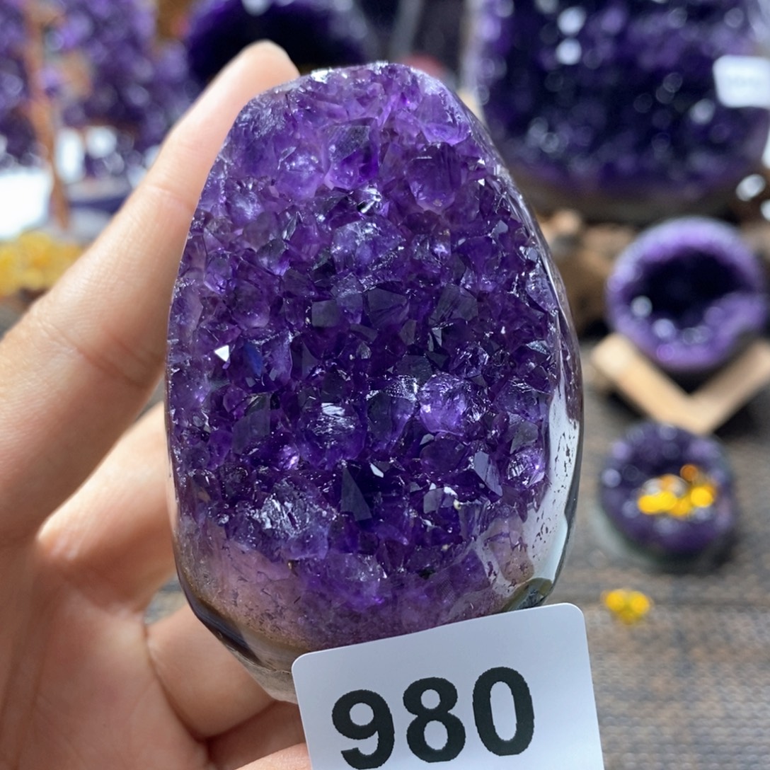 紫晶未镶嵌大型摆件（非配饰）