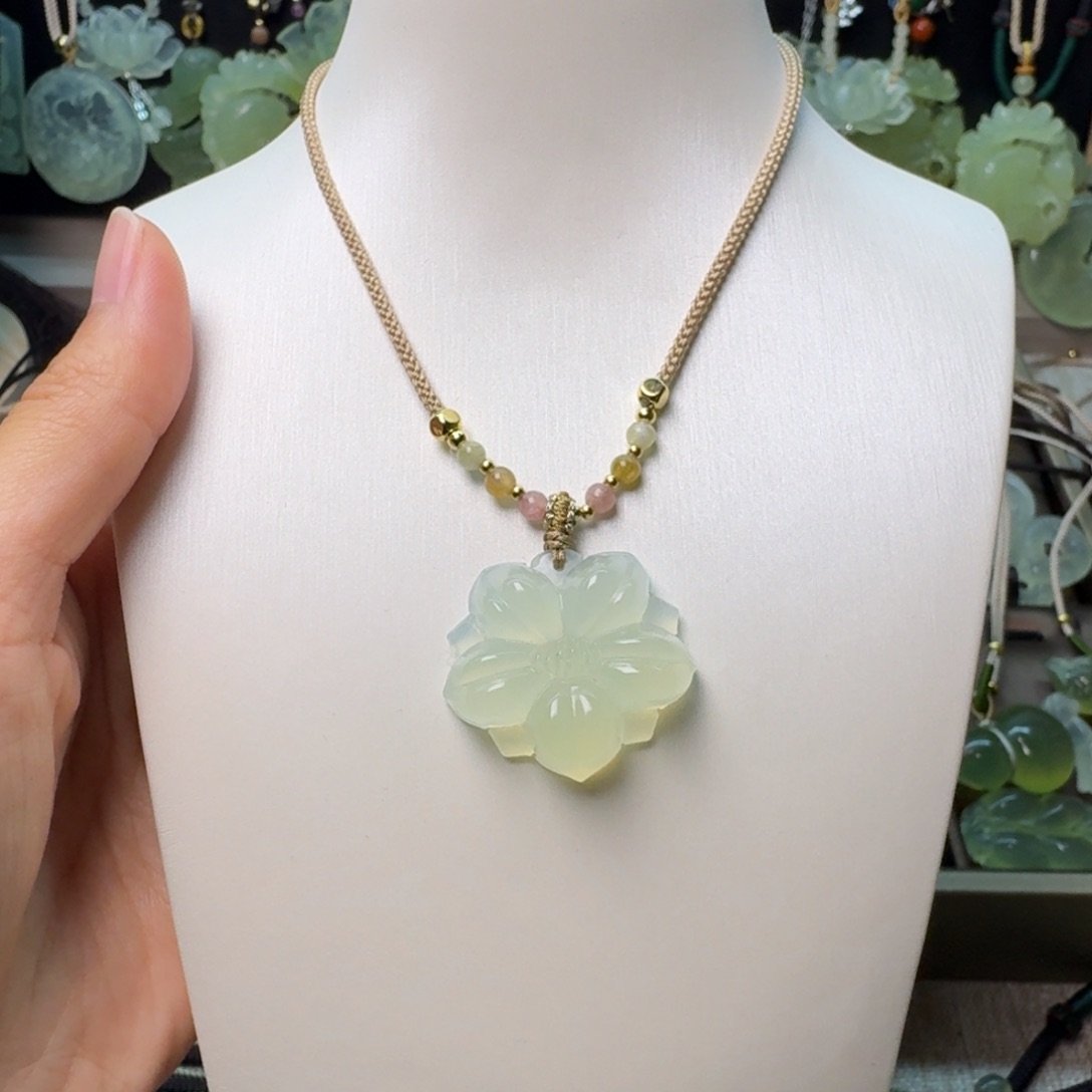 蛇纹石玉项链未镶嵌