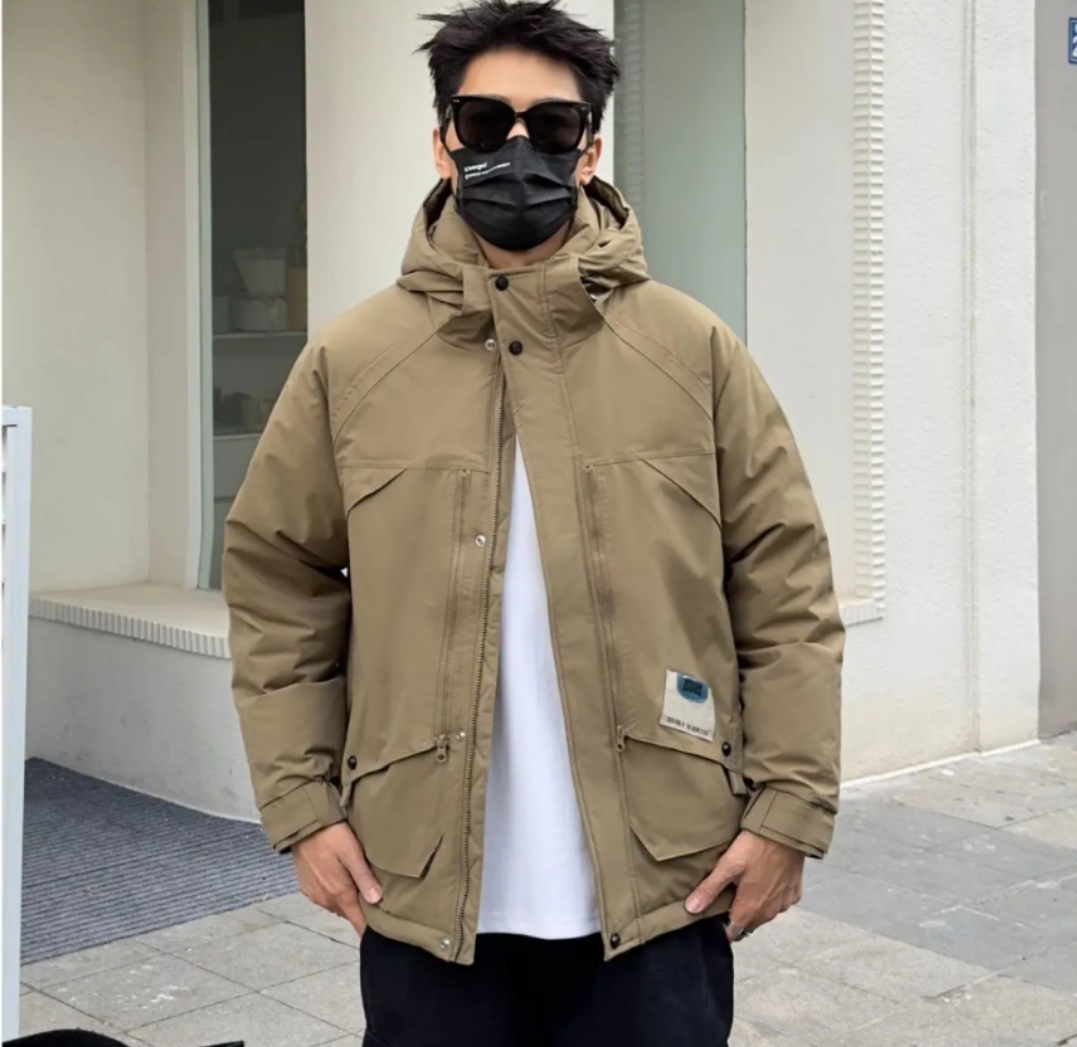 Y9926卡其色-《真羽绒支持检测》冬季休闲时尚保暖加厚外套