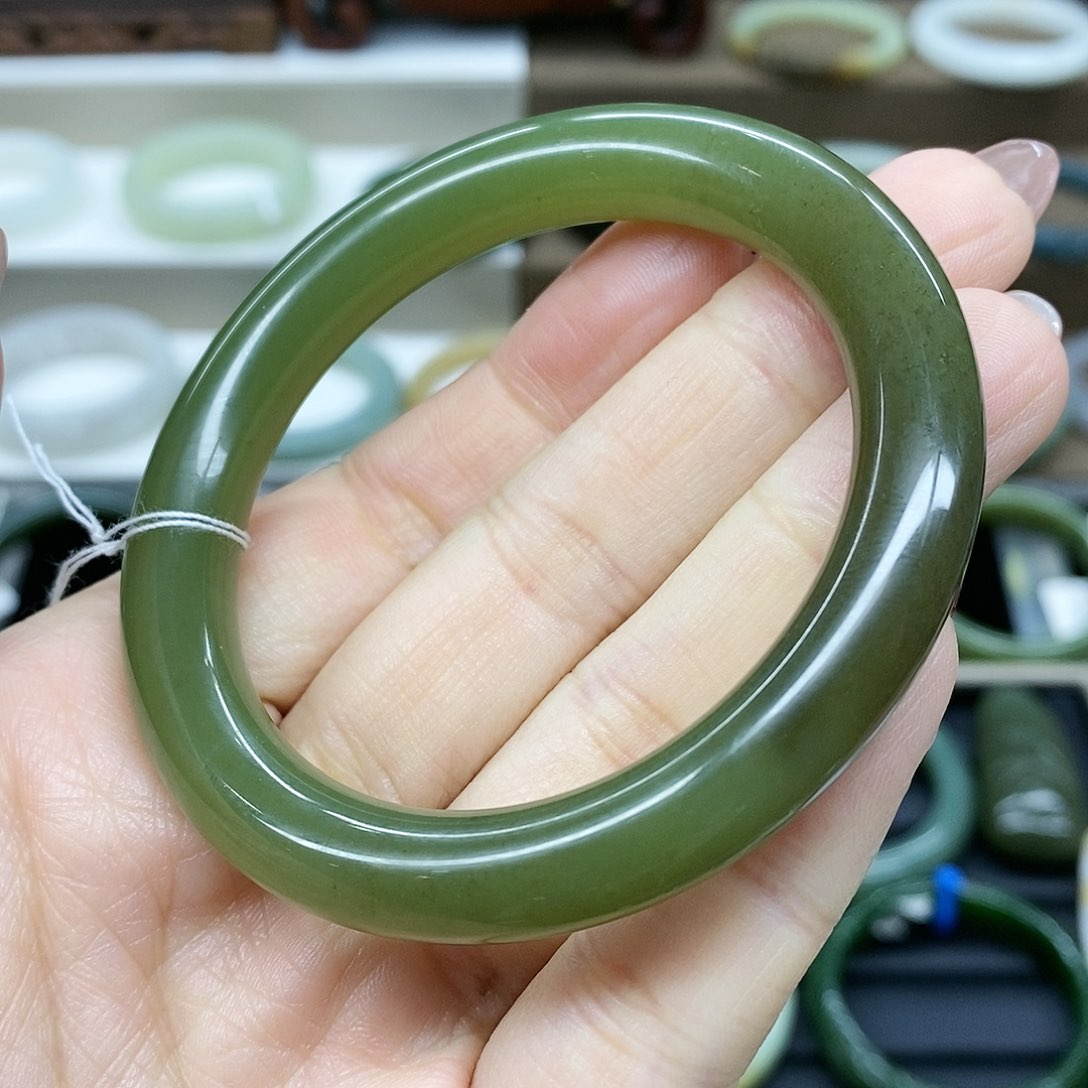 【闪购商品】和田玉手镯未镶嵌