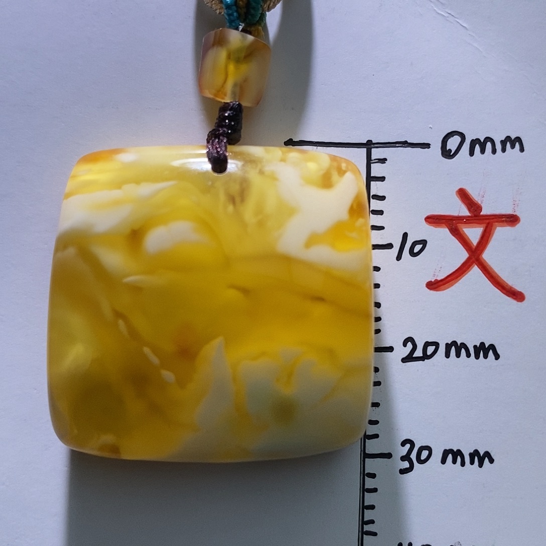 琥珀未镶嵌珠宝奇石25