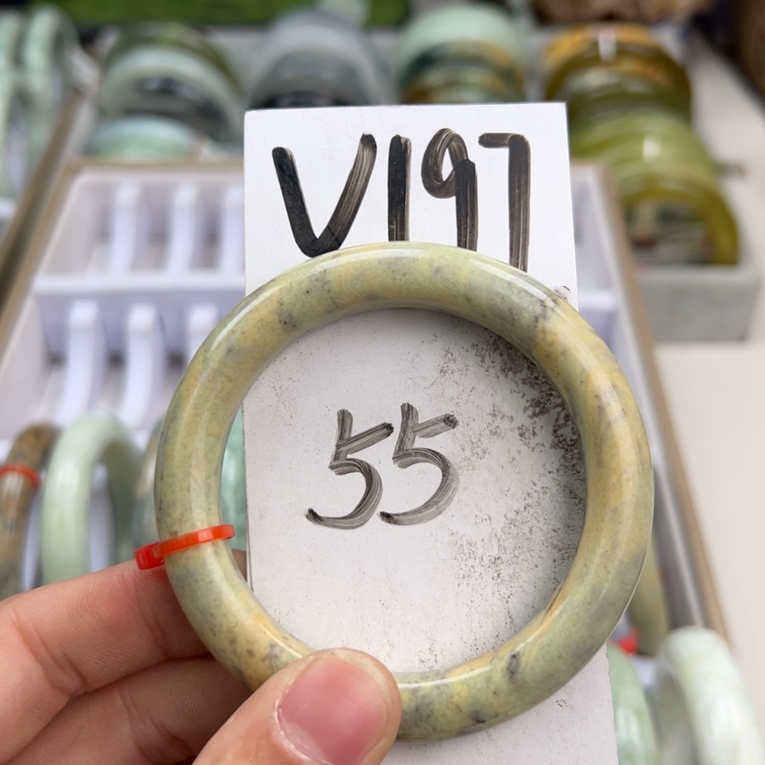 岫玉手镯未镶嵌天然岫玉